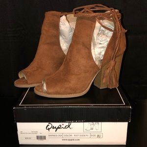 Qupid Tan Booties